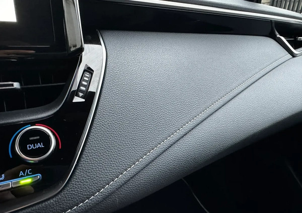 Toyota Corolla cena 111900 przebieg: 11260, rok produkcji 2022 z Łomianki małe 379